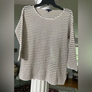 Gap junior soft cotton crochet sweater,3/4 sleeve . Spilt hem size M .cram / tan